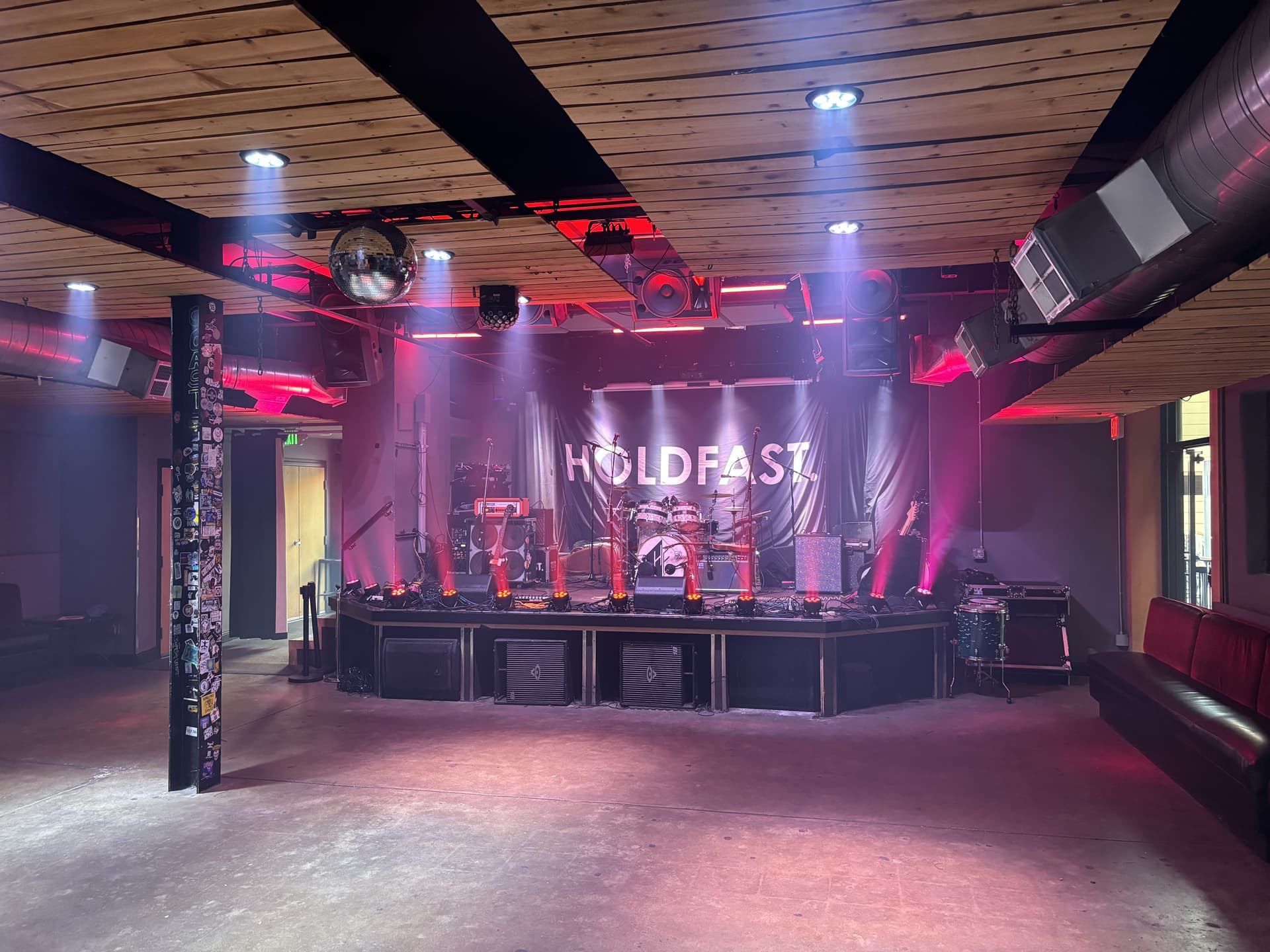 holdfast-b Image